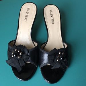 SALE!  Ellen Tracy black shoes